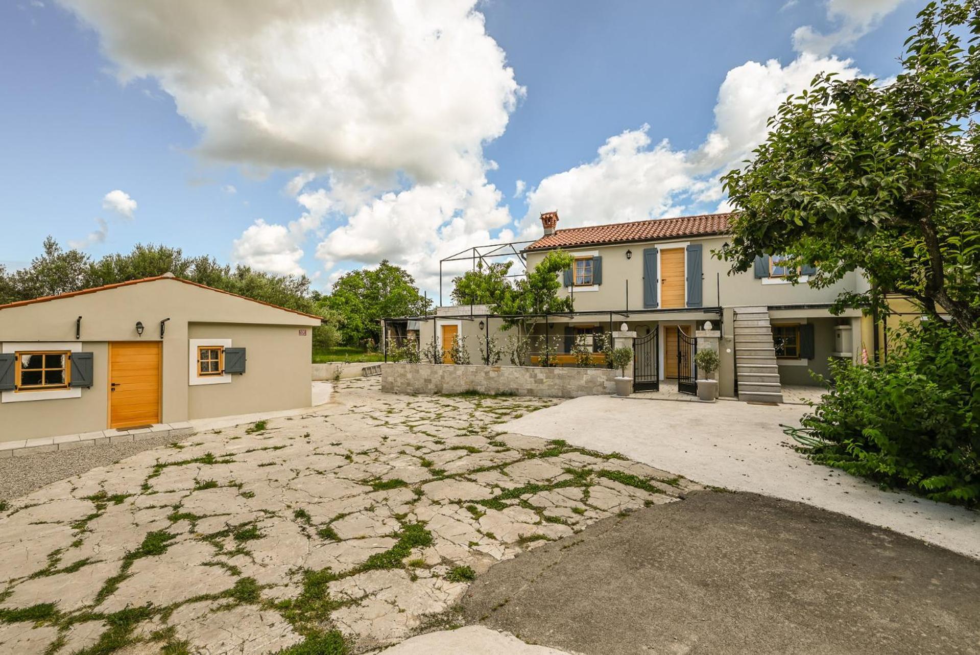 Medanni - Boutique House In Nature With Pool Izola Eksteriør billede