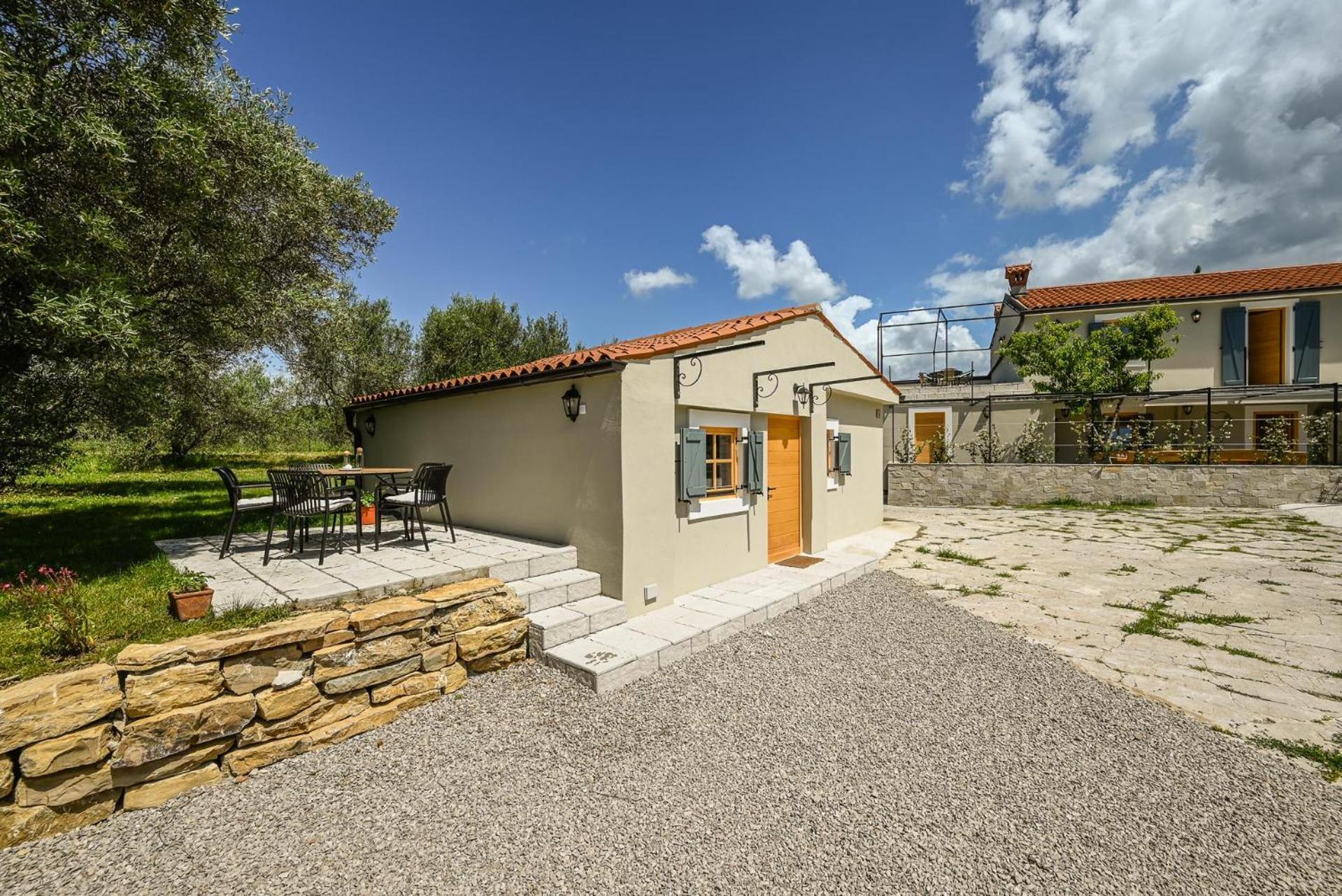 Medanni - Boutique House In Nature With Pool Izola Eksteriør billede